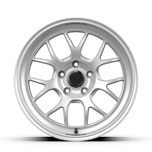 fifteen52 Apex RSR 18x9.5 5x120 22mm ET 72.56mm Center Bore Radiant Silver